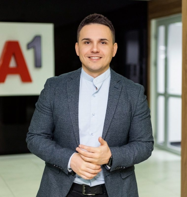 Мікалай Алегавіч Брэдзелеў